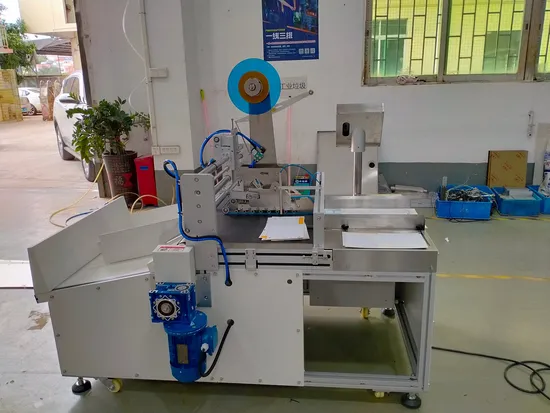 Applicatore automatico di nastro adesivo biadesivo Macchina per l'applicazione di nastri a strappo per buste di carta